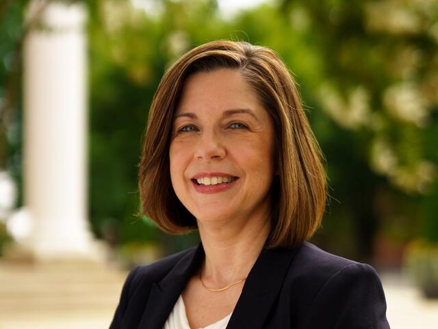 Headshot of Professor of Nursing Heather Gable.