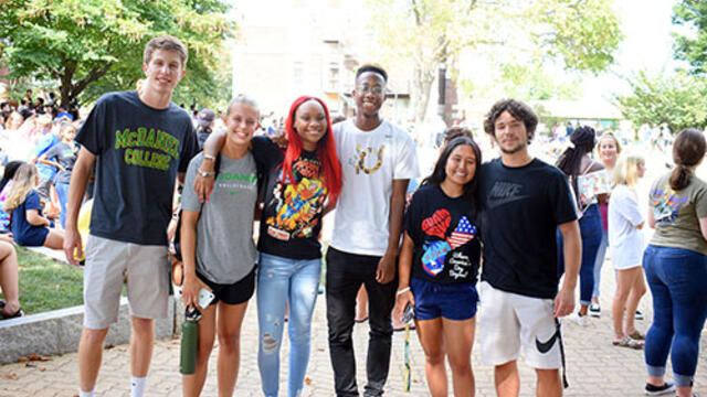 McDaniel College first year students arrive on campus